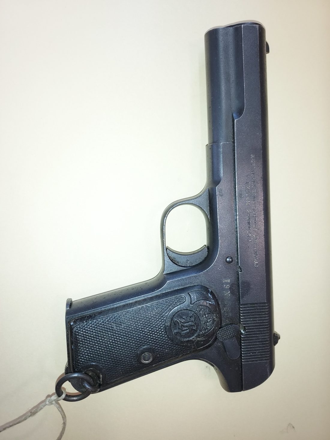 pistolet semi automatique HUSQVARNA modèle 1907, calibre 9mm Browning Long