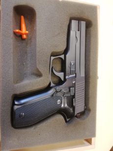 Pistolet semi automatique SIG SAUER modèle P226, calibre 9x19