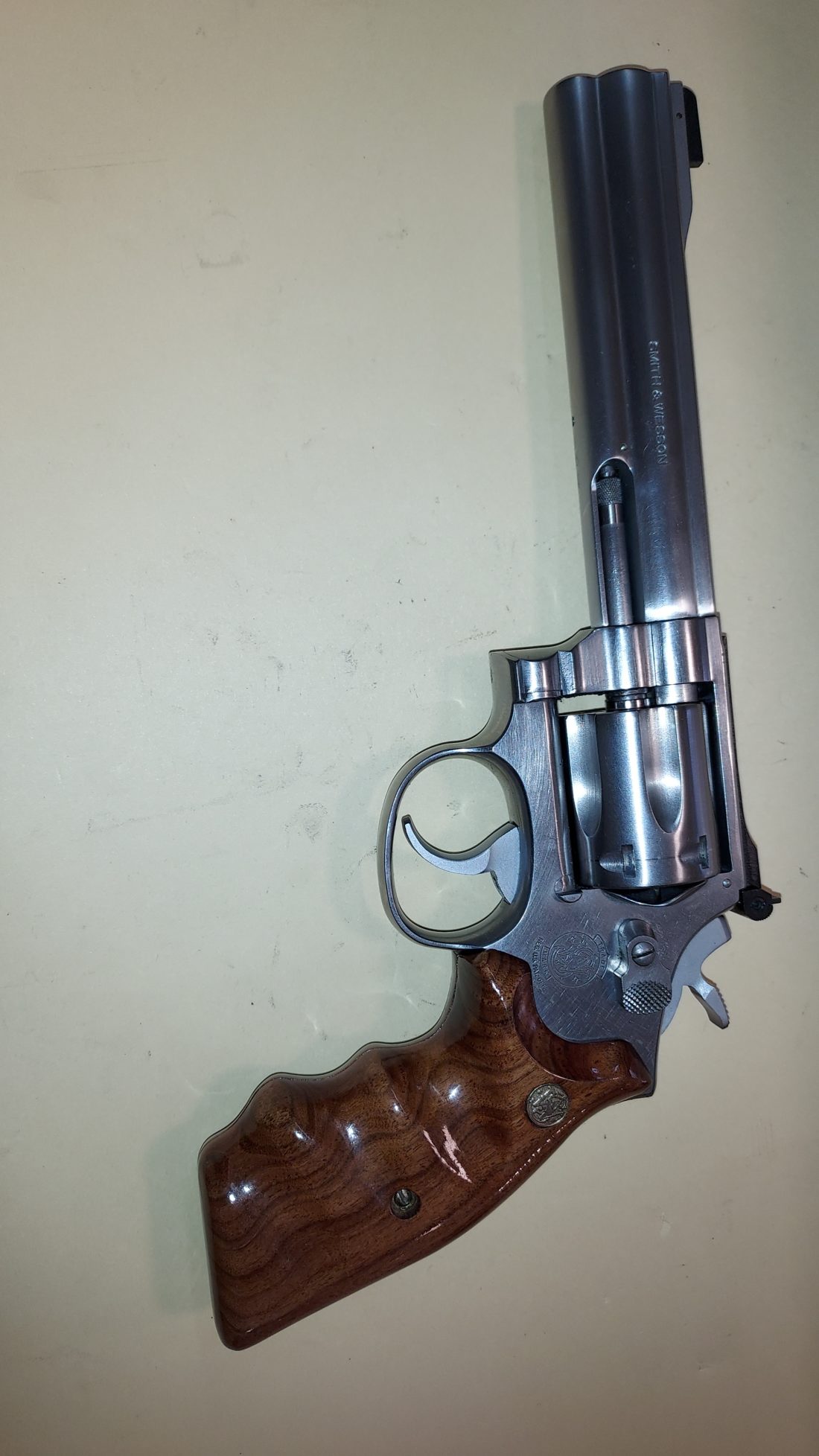 Revolver Smith et Wesson modèle 617 calibre 22 long rifle