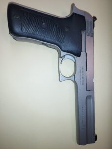 pistolet semi automatique SMITH et Wesson modèle 622 calibre 22 long rifle