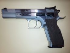 pistolet semi automatique TANFOGLIO modèle LIMITED calibre 9x19