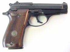 Pistolet semi automatique BERETTA modèle 87 BB calibre .22 long rifle